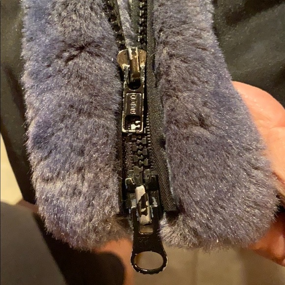 Black jacket with faux fur trim - Picture 5 of 5